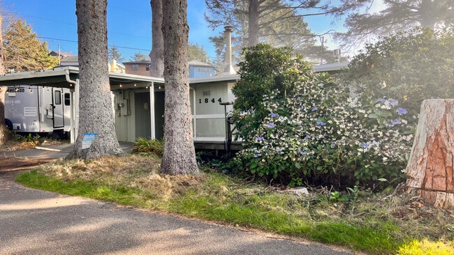 Building Photo - 1844 NW 33rd St