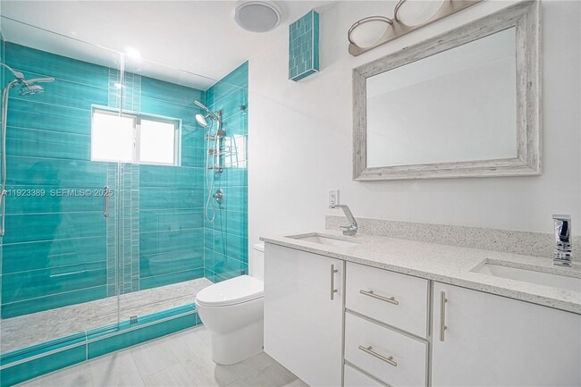 Building Photo - 414 Giralda Ave