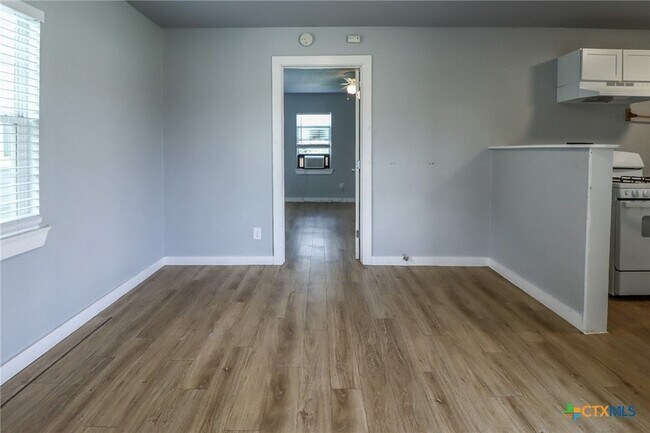 Foto del edificio - 120 W Avenue A