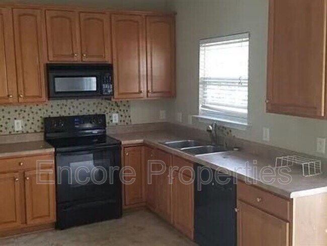 Foto del edificio - 250 Joshua Glen Ln