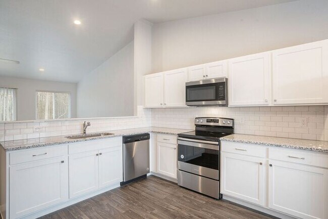 Foto del edificio - 210 Primrose Ln