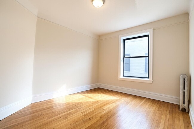 Building Photo - 150 Haven Ave