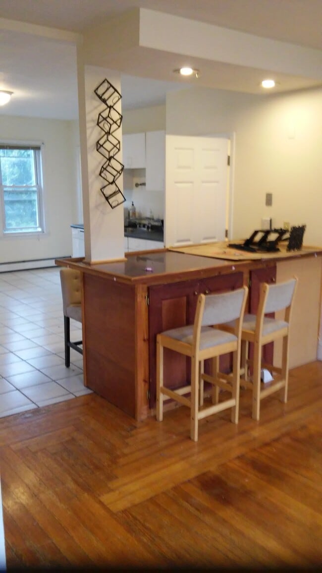 Building Photo - 95 Cranch St