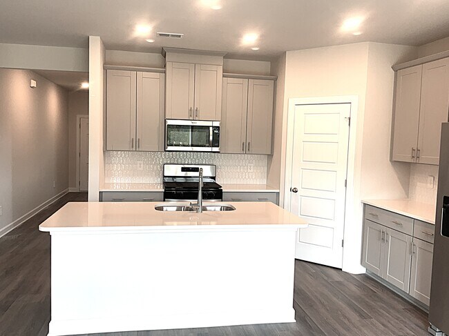 Building Photo - 1088 Appalachian Dr