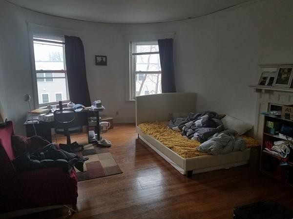 Foto del edificio - 128 Glenville Ave