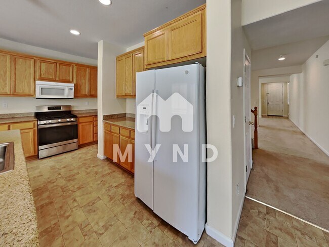 Building Photo - 840 Shasta Daisy