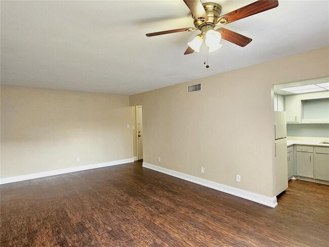 Building Photo - 7611 Paula Dr