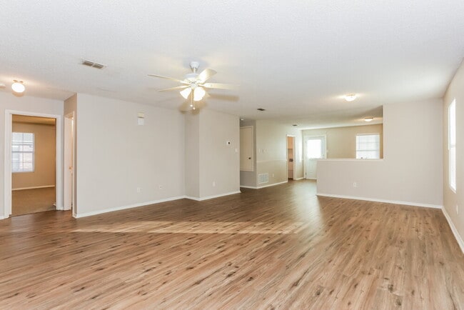 Foto del edificio - 918 Anvil Creek Dr