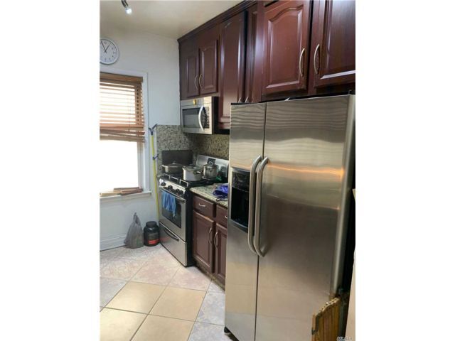 Foto del edificio - 60-64-64 St Felix Ave