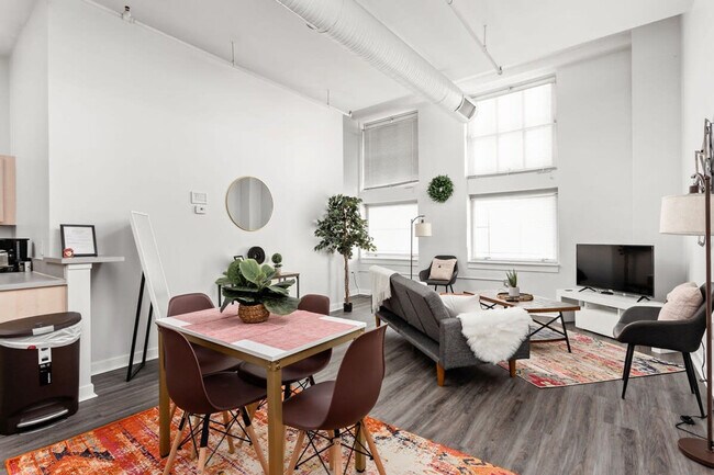 Foto del edificio - 50 N Illinois St