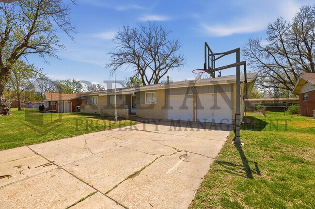 Foto del edificio - 9711 W Birch Ln