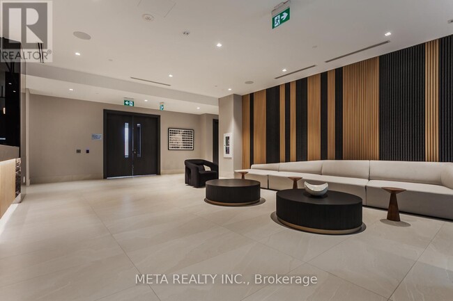 Photo du bâtiment - 2545-2545 Simcoe St N