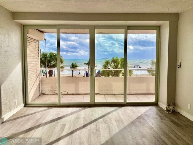 Building Photo - 345 N Fort Lauderdale Beach Blvd