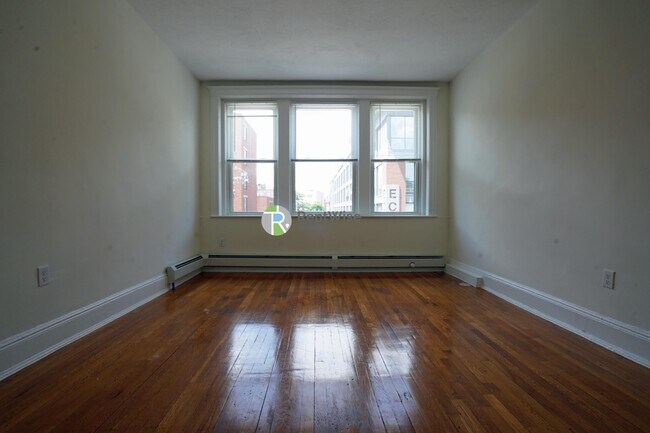 Foto del edificio - 78 Brainerd Rd