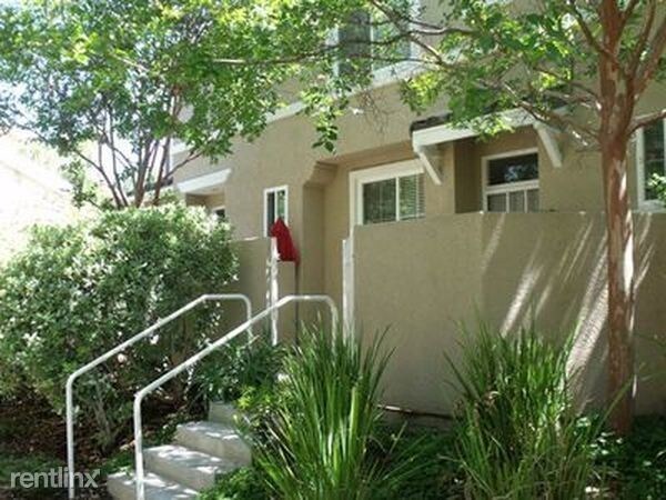 Building Photo - 25736 Perlman Pl