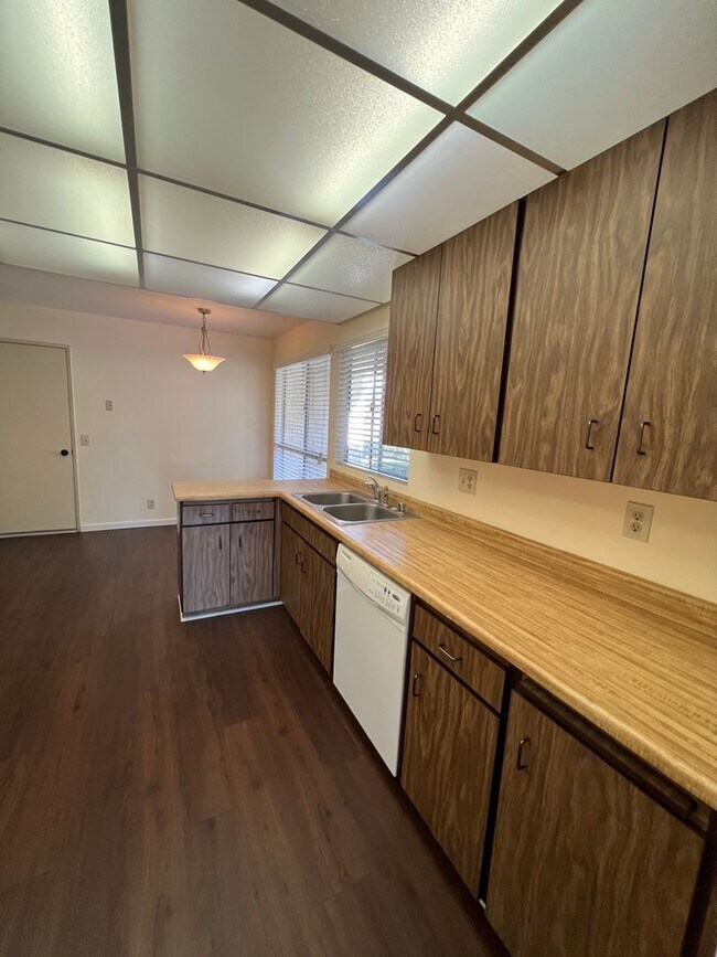 Building Photo - Nice Coronado II model home in Leisure Village 55+ Living