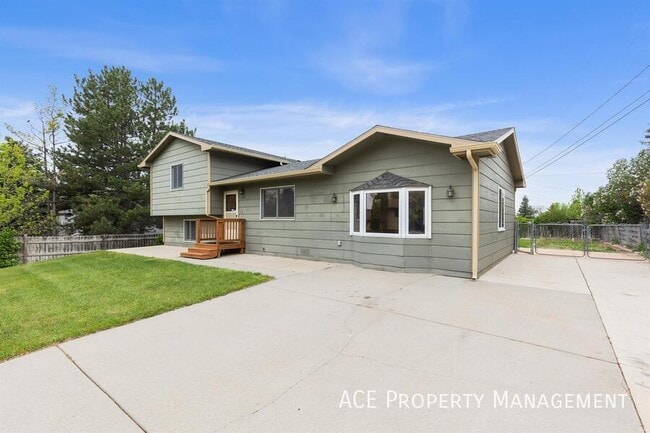 Building Photo - 7603 Dorothy Dr