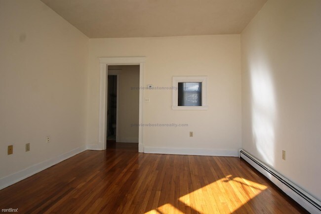 Building Photo - 1 br, 1 bath  - 1694 Commonwealth Ave # Gnc