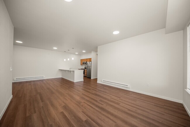 Building Photo - Black Iron Apartments