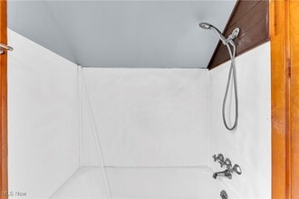 Building Photo - 915 Helmsdale Rd