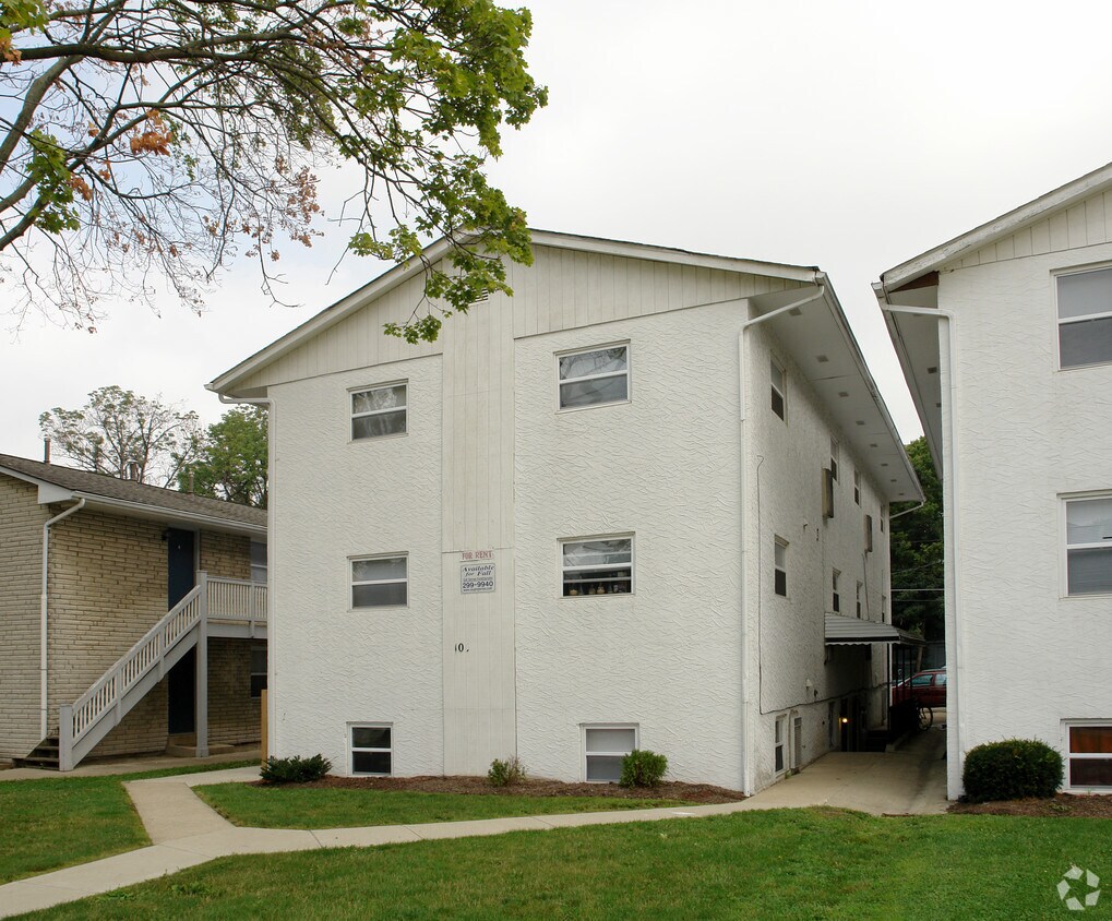 Foto principal - 104 E Norwich Ave