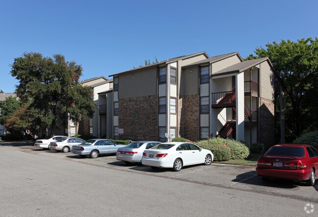 Multipower Creek - Aroya Apartments