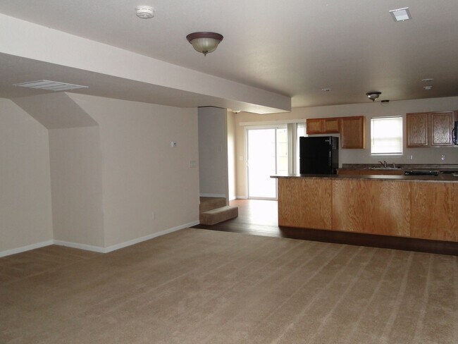 Building Photo - 100 Daniels Ct