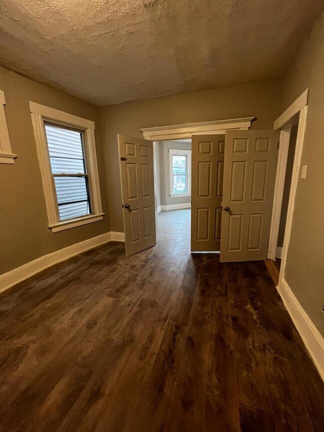 Foto del edificio - 236 Bayview Ave