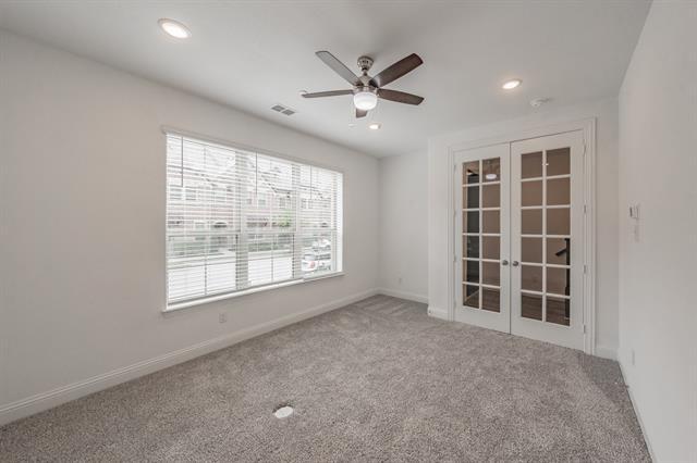 Building Photo - 4201 Shavano Dr