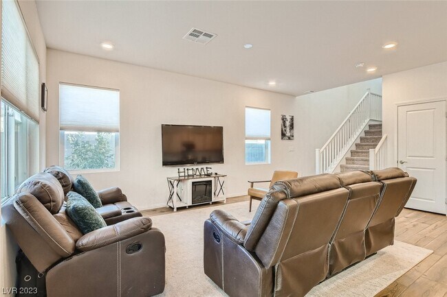 Foto del edificio - 2890 Timber Country Rd