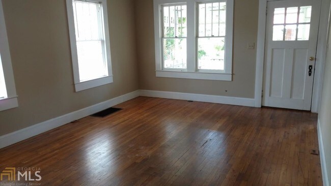 Foto del edificio - 620 Bradford St NW
