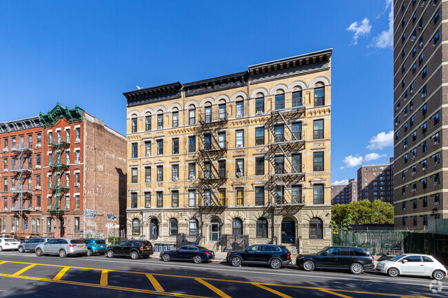 Building Photo - 420 St. Nicholas Ave