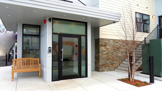Foto del edificio - 76 Stonley Rd