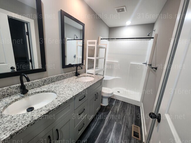 Foto del edificio - 5258 N Plumthicket St