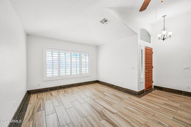 Building Photo - 4436 E Mountain Sage Dr