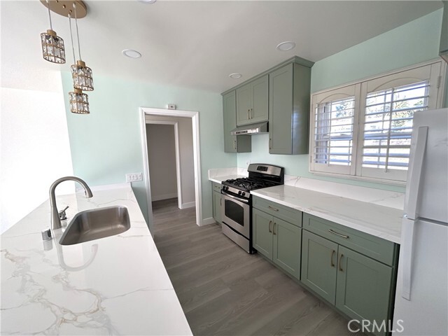 Building Photo - 522 W 4th St