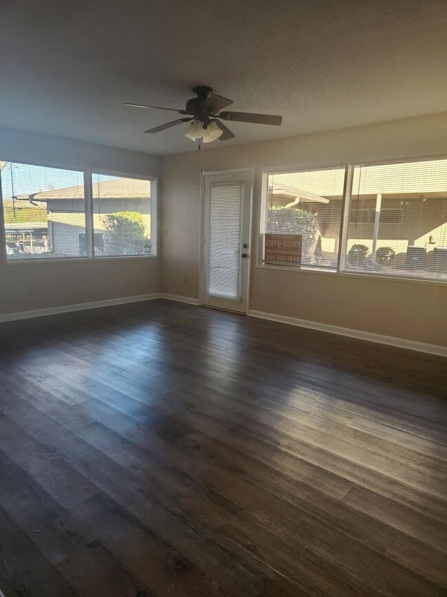 Building Photo - Pier West Condo