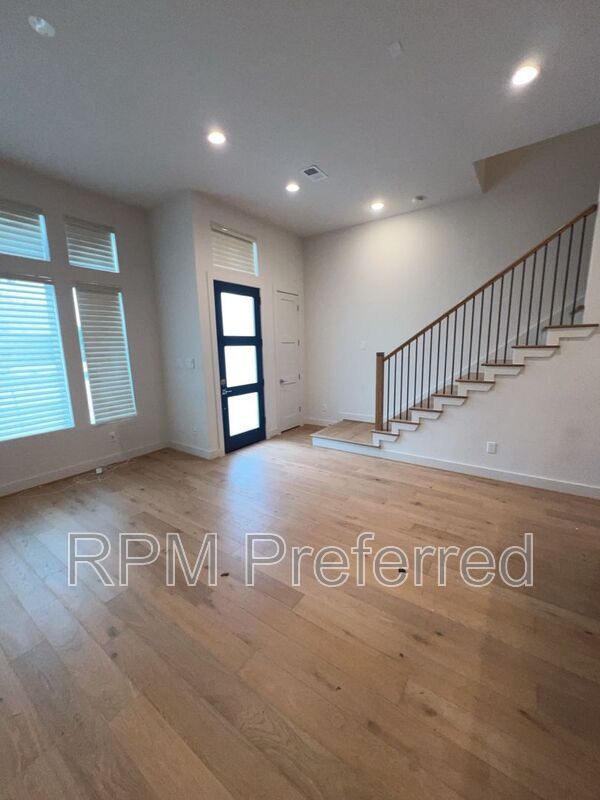 Foto del edificio - 2414 Gray St