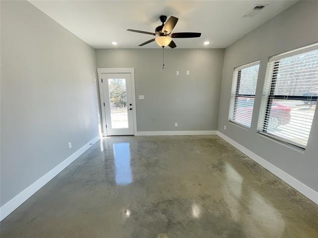 Building Photo - 1213 Oak Dr