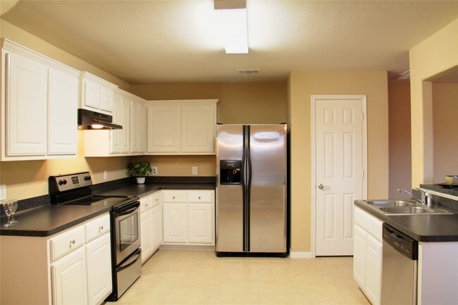 Foto del edificio - 29031 Village Creek Loop