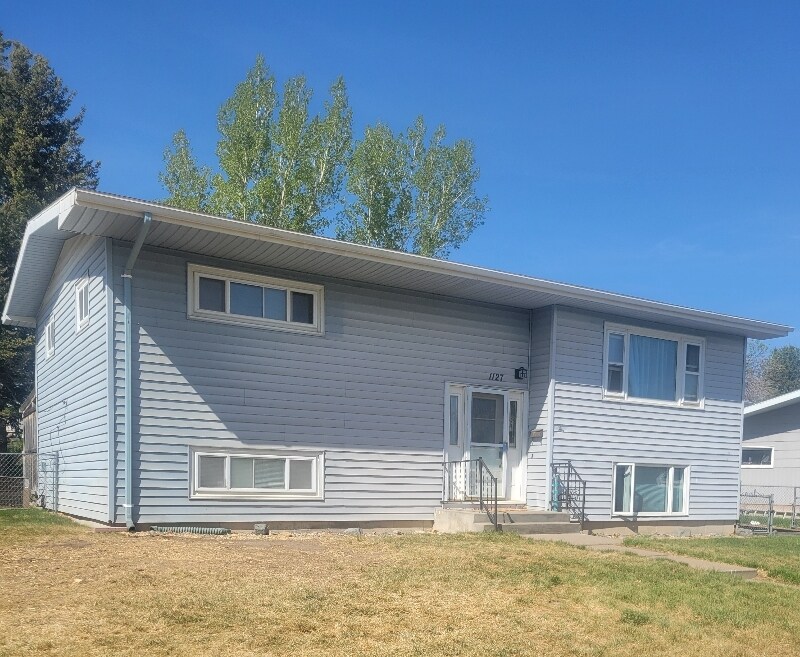 Foto principal - 1127 Ave C NW