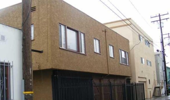 Primary Photo - 1135 E 4th St