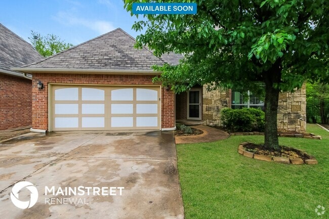 Building Photo - 4640 Olde Village Cir