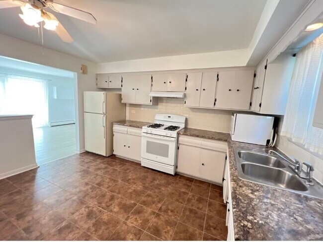 Building Photo - 4418 W 55th St
