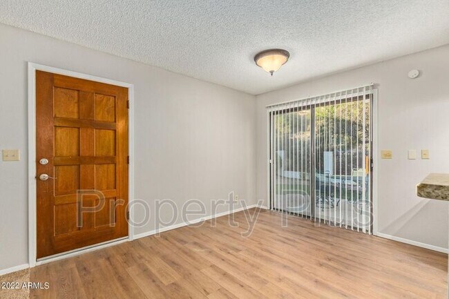 Building Photo - 8453 S 48th St