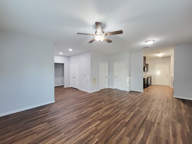 Foto del edificio - 3201 J P Davis Ave