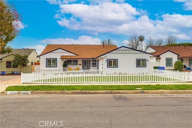 Primary Photo - 12640 Albers St