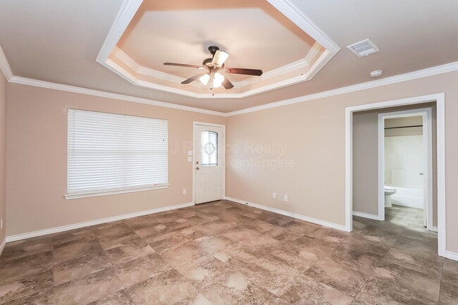 Foto del edificio - 449 Neals Hill Rd