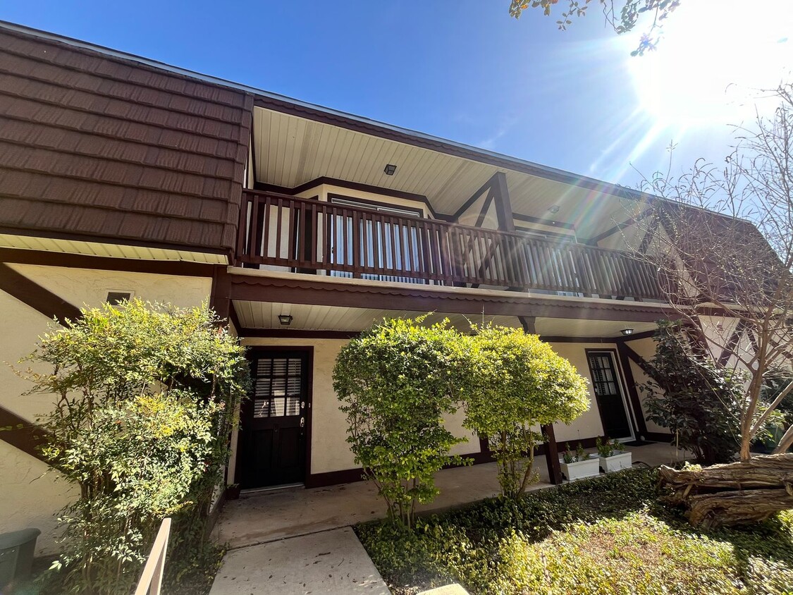 Primary Photo - *2 Bedroom, 2.5 Bath Condo* ~move in ready...