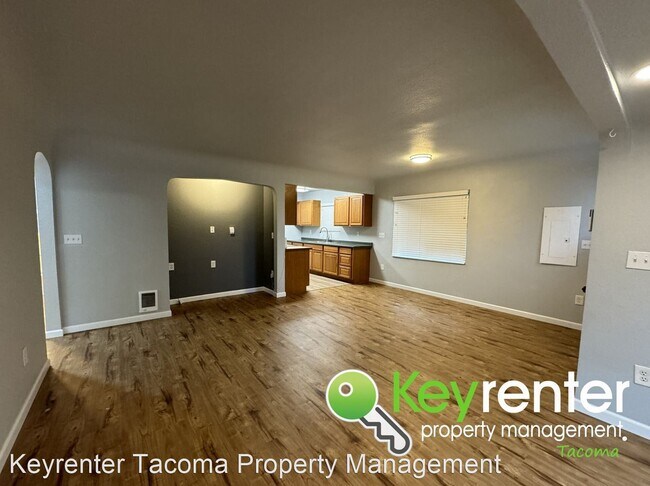 Building Photo - 2 br, 1 bath House - 3724 N 19th St